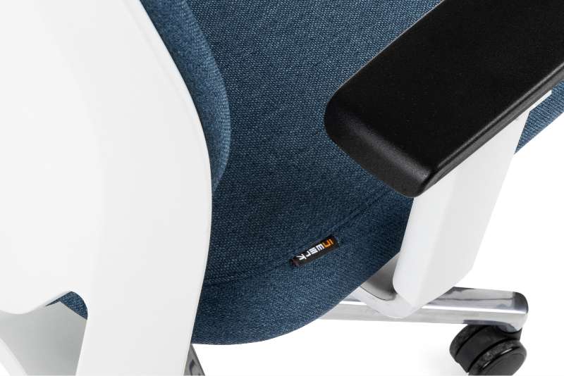 Teamo® Plush Plus - Ergonomischer Bürostuhl mit Kopfstütze, Vollpolster, Weiss/Blau